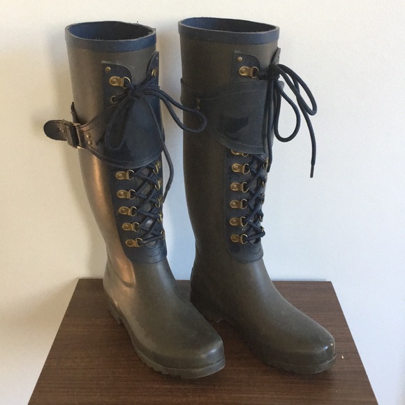 UGG Shoes - UGG lace up rain boots